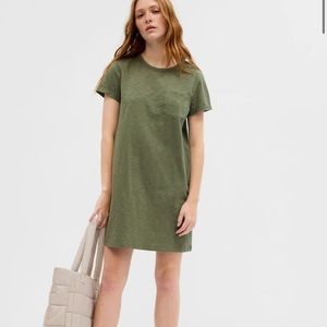 NWOT cactus green Gap tshirt dress. Size xs